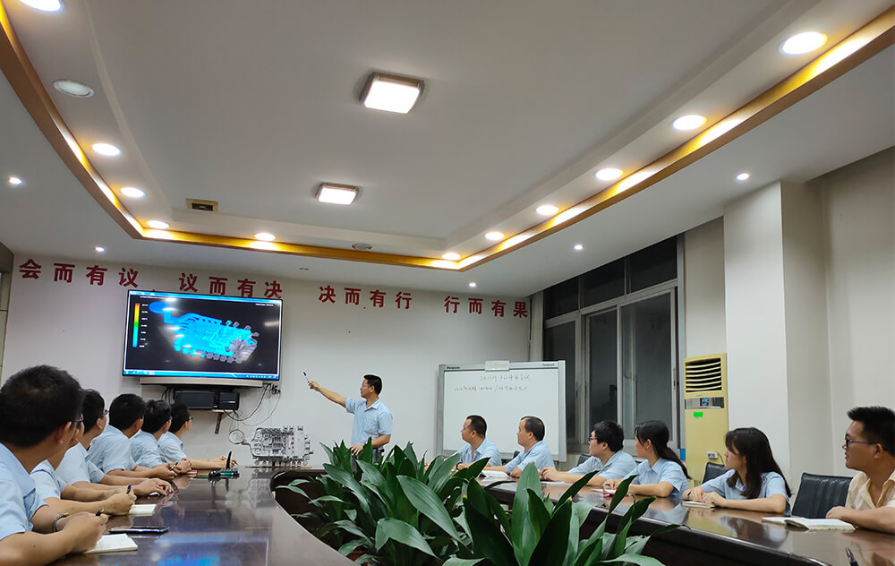 為不同領(lǐng)域客戶(hù)在模具設計與制造積累豐富經(jīng)驗，在汽車(chē)、新能源、通信、醫療等行業(yè)有顯著(zhù)優(yōu)勢。